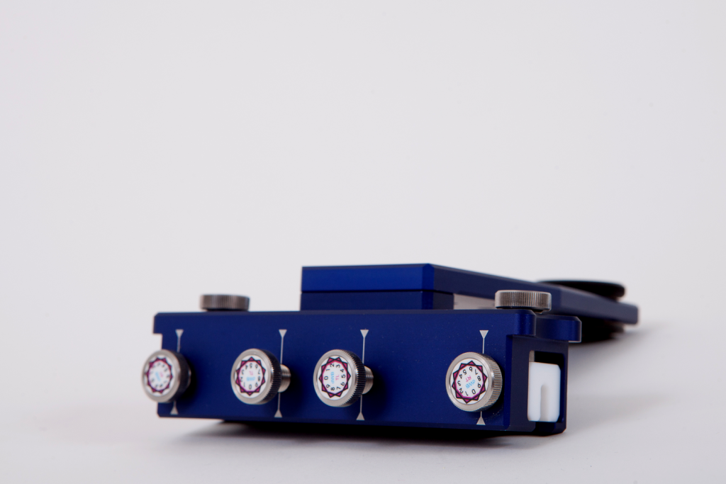 Surtrusion-Retrusion-Translation-Gerät (SRT)